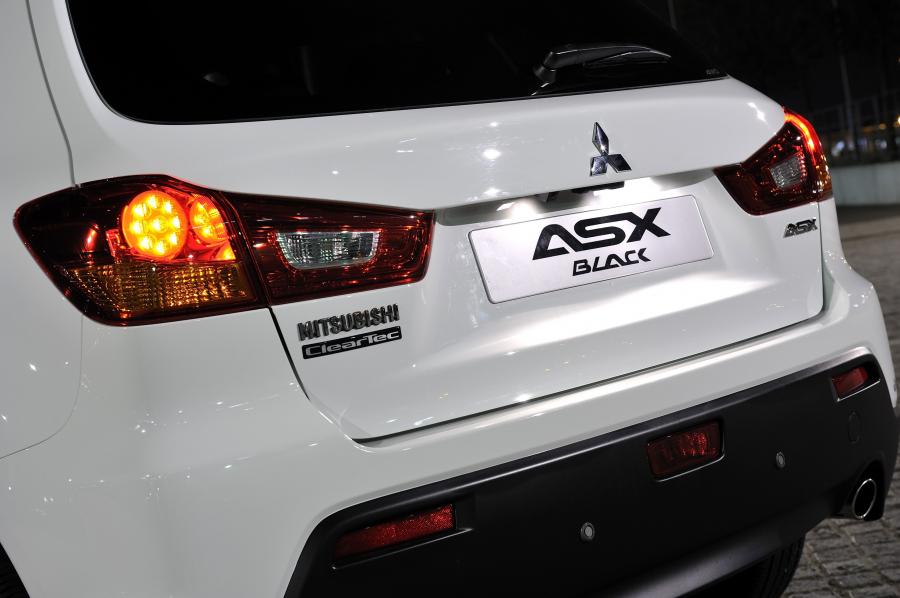  Mitsubishi ASX Black 2011 года  (UK) (фото 65 из 109)